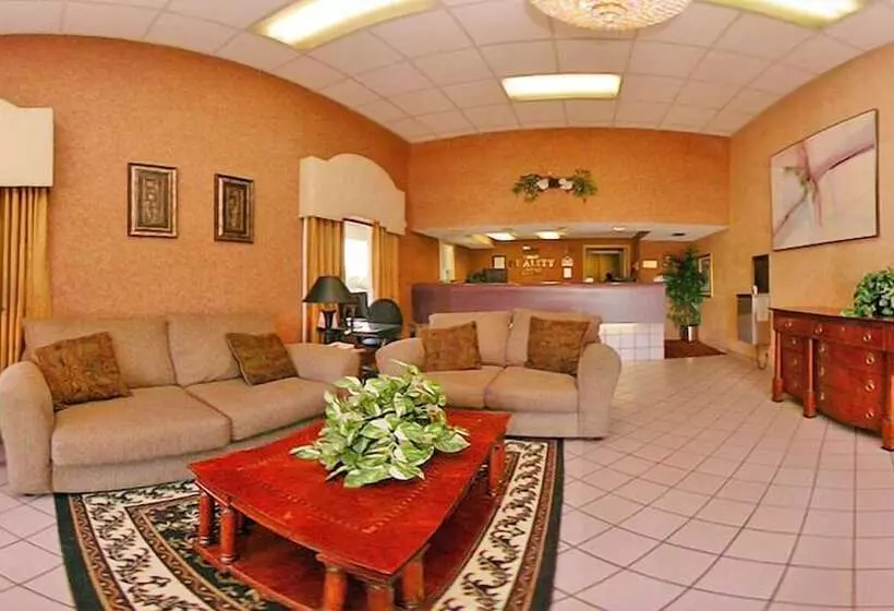 Отель Rodeway Inn North