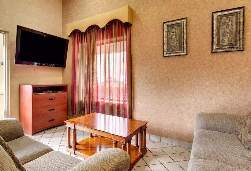 Отель Rodeway Inn North