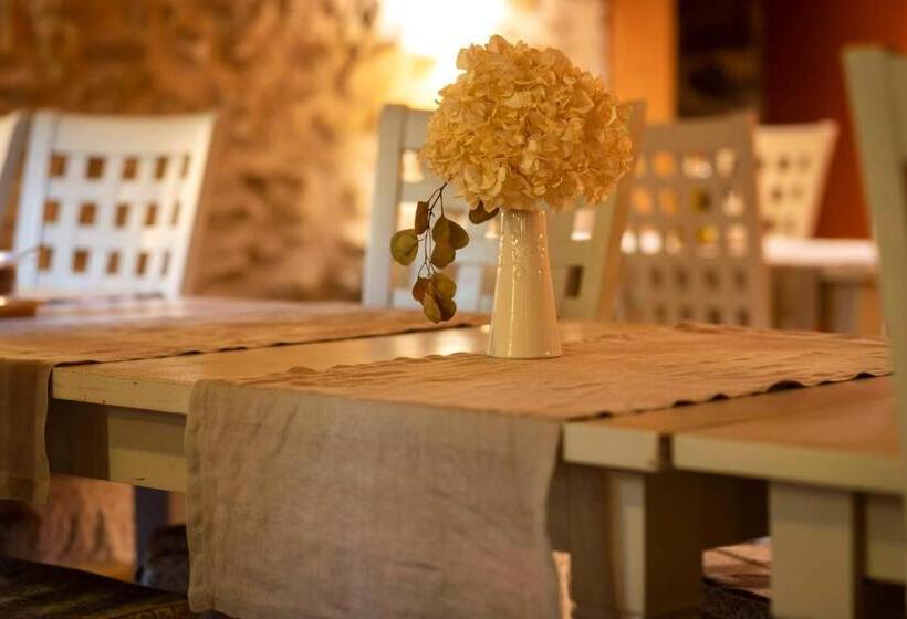 هتل روستایی Boutique Niu De Sol Designed For Adults