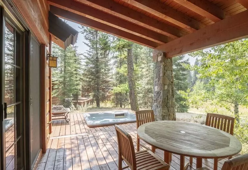 ホテル Tamarack Resort