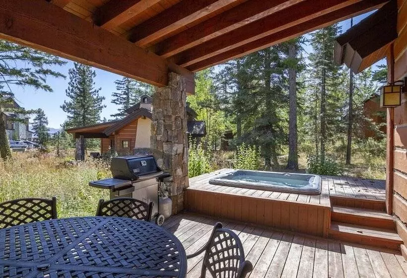 ホテル Tamarack Resort