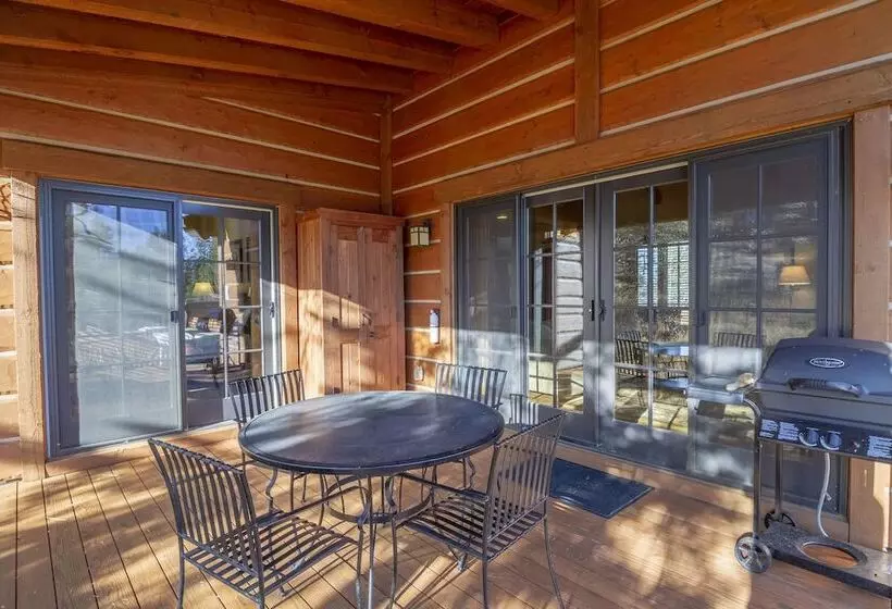 ホテル Tamarack Resort