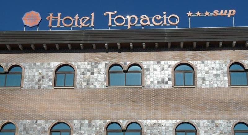 هتل Topacio