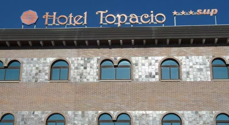 هتل Topacio