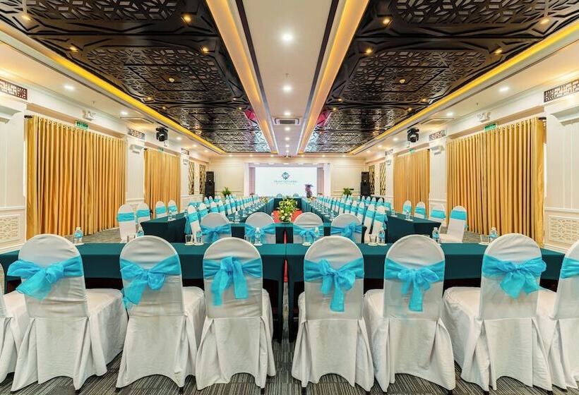 هتل Tran Vien Dong