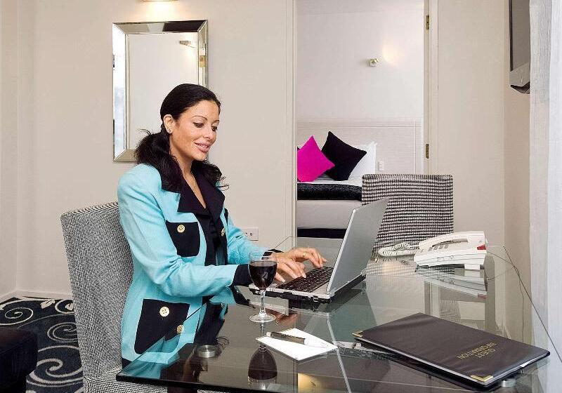 Mercure Wellington Central City Hotel And Apartments