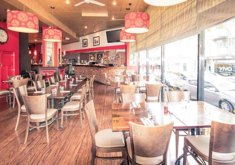 Mercure Wellington Central City Hotel And Apartments