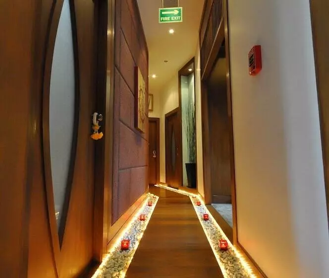 Siam Society Hotel & Resort