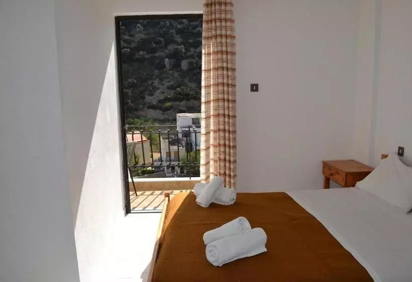 Argyro Studios And Apartments