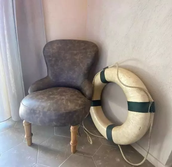 ユースホステル Al Molo 5   Lake Front