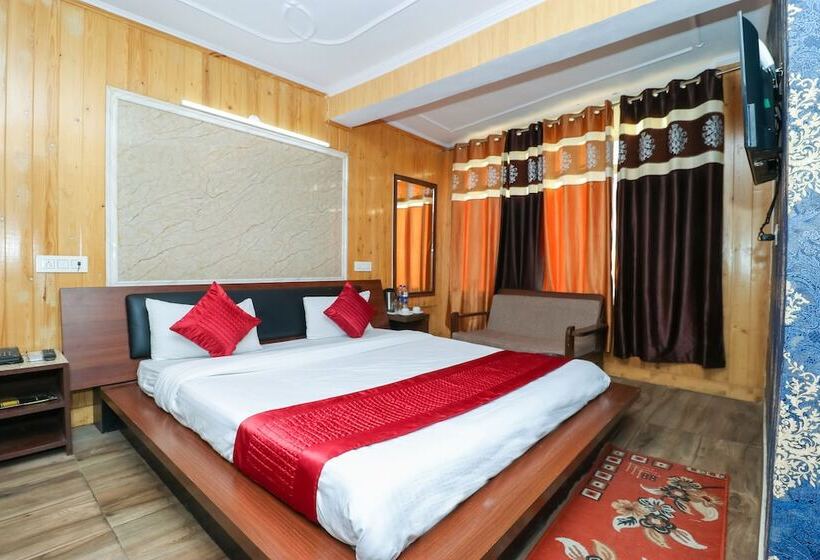 בית מלון כפרי Broadway Grand