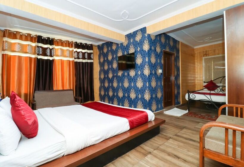 בית מלון כפרי Broadway Grand