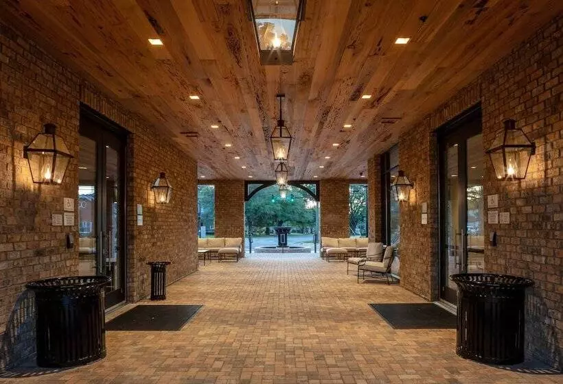 Hotelli Courtyard By Marriott Thomasville Downtown