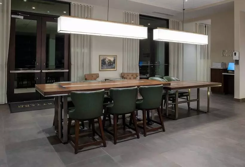 Hotelli Courtyard By Marriott Thomasville Downtown