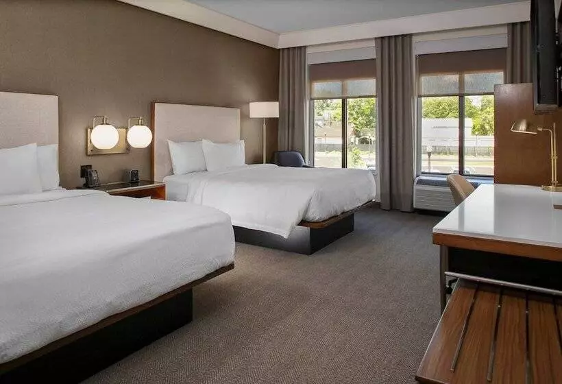 Hotelli Courtyard By Marriott Thomasville Downtown