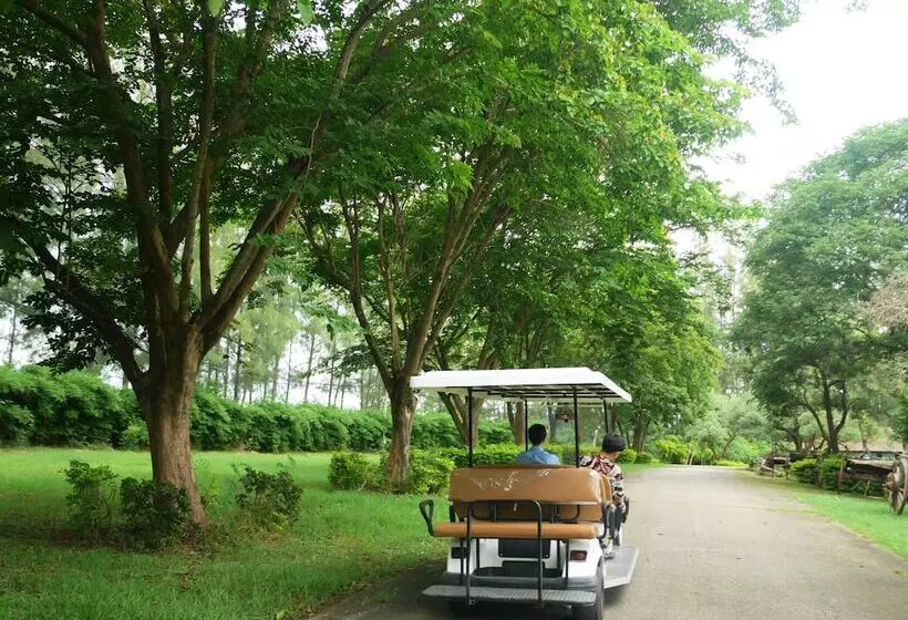 Hotelli Doi Inthanon Riverside Resort