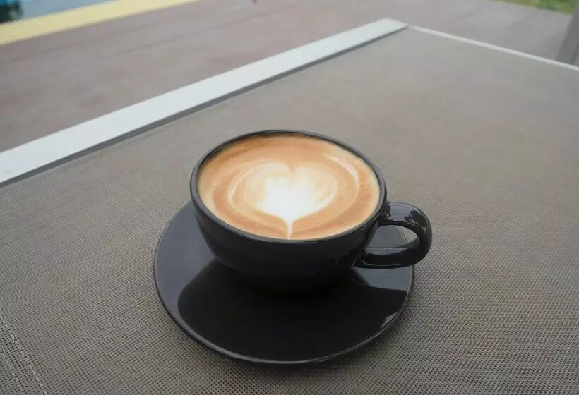 Hotelli Doi Inthanon Riverside Resort