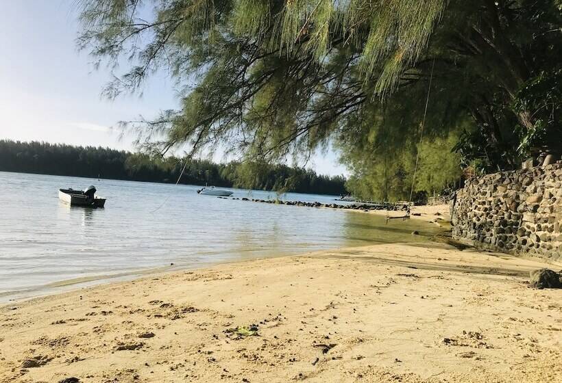 هتل Fare Club Moorea