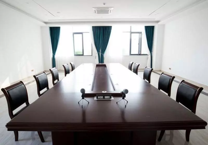 Hotelli Greentree Inn Changzhou International Airport