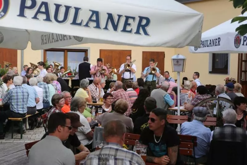 Hotelli Landgasthof Zum Hirschen