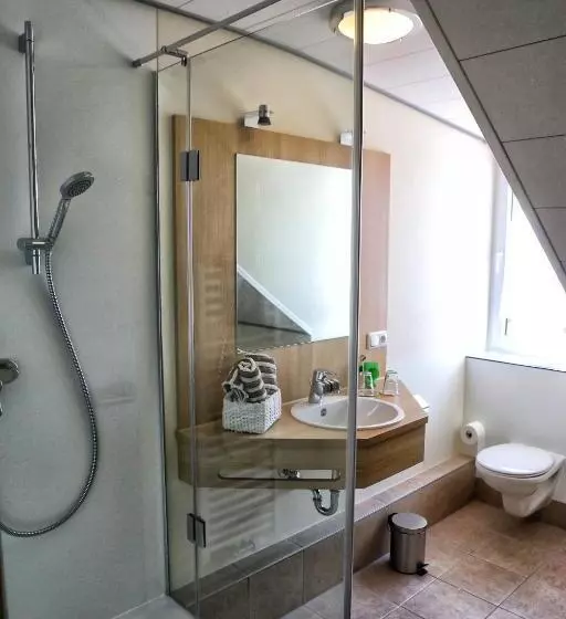 Hotelli Landgasthof Zum Hirschen