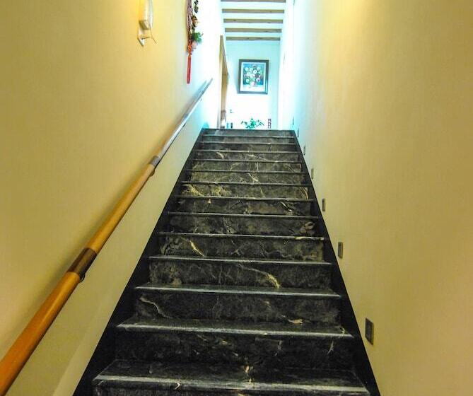 هتل Moon Water Resort