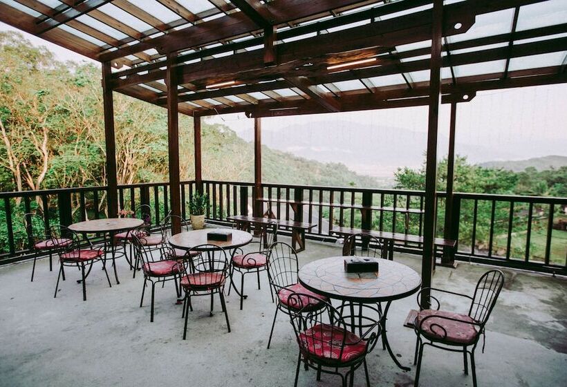 هتل Moon Water Resort