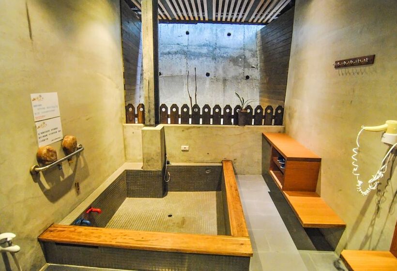 هتل Moon Water Resort