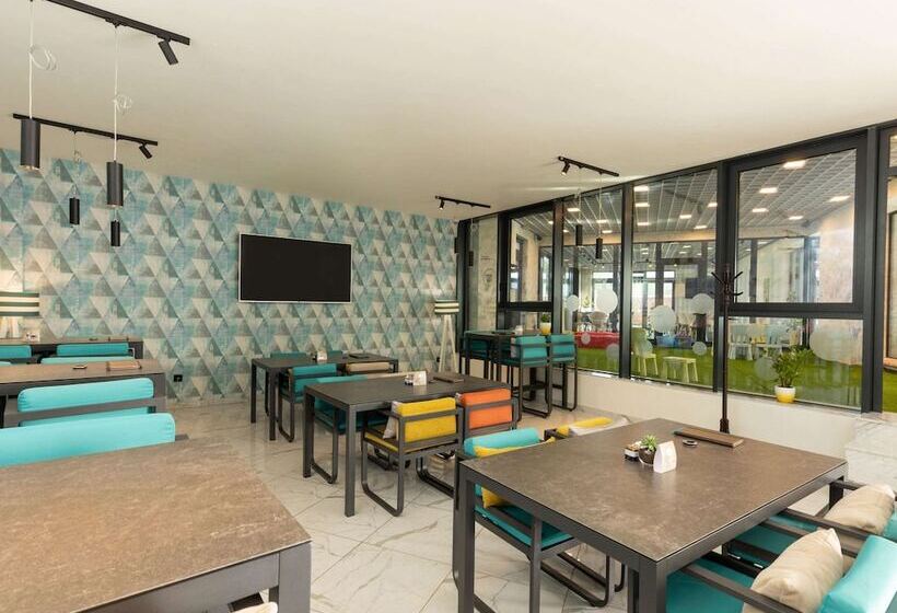 هتل Movenpick Resort And Spa Fruske Terme