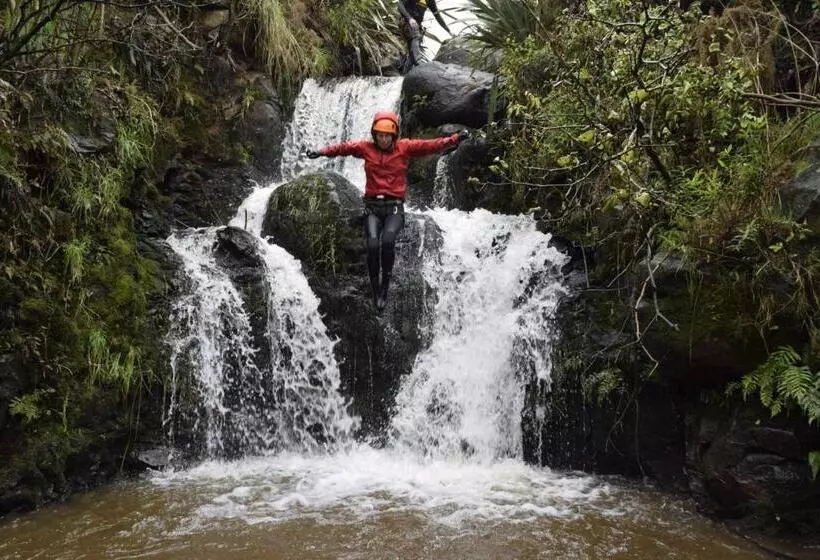 Hotel Raglan Backpackers