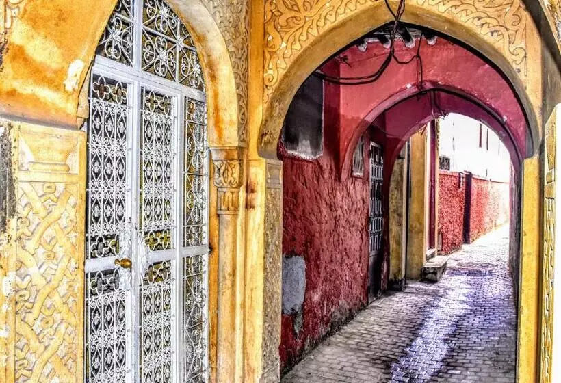 هتل Riad Razoli Sidi Daoui