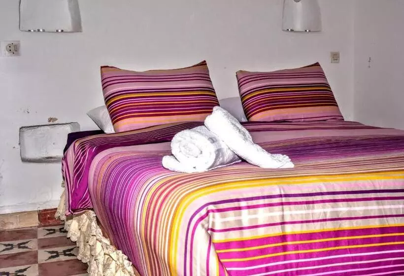 هتل Riad Razoli Sidi Daoui