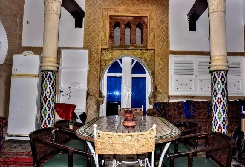 هتل Riad Razoli Sidi Daoui