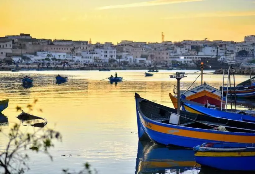 هتل Riad Razoli Sidi Daoui