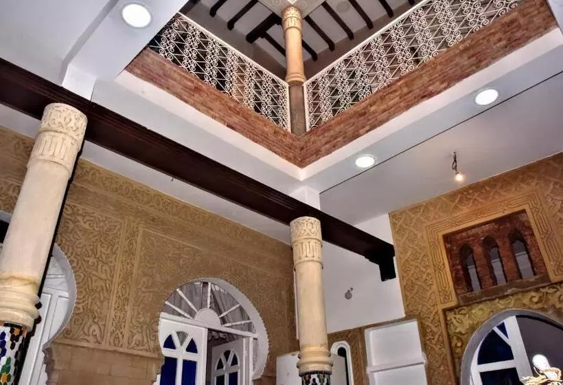هتل Riad Razoli Sidi Daoui