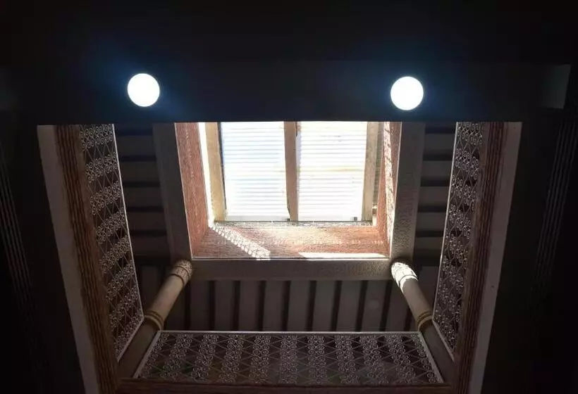 هتل Riad Razoli Sidi Daoui