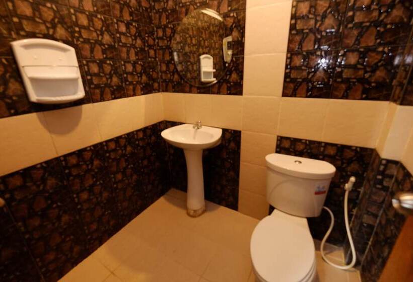 Отель The Good View Guesthouse