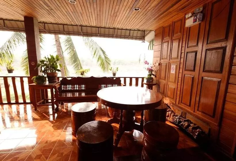 هتل The Good View Guesthouse