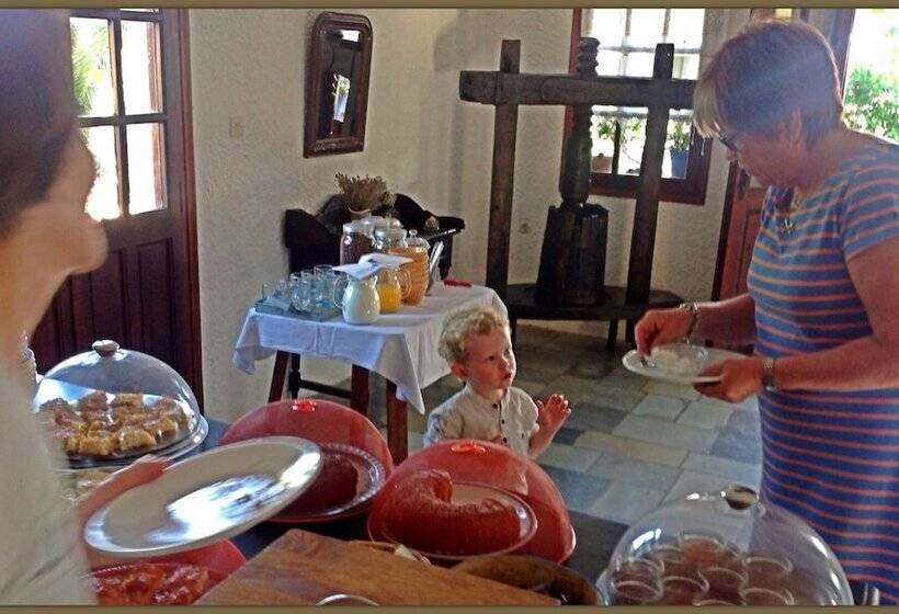 בית מלון כפרי Vagia Traditional