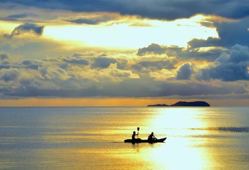 Hotelli White Villas Resort