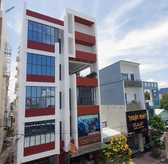 Hero Hostel & Billiards