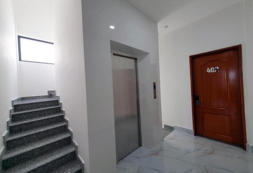 Hero Hostel & Billiards