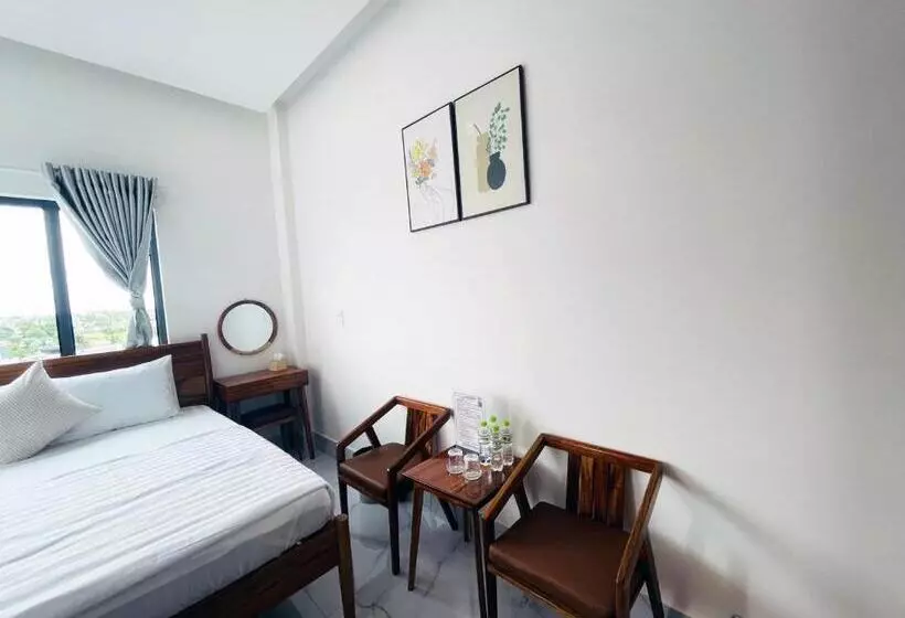 Hero Hostel & Billiards