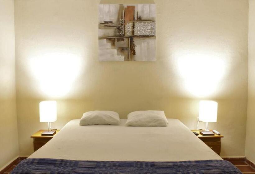 هتل Casa Central De Santa Ana