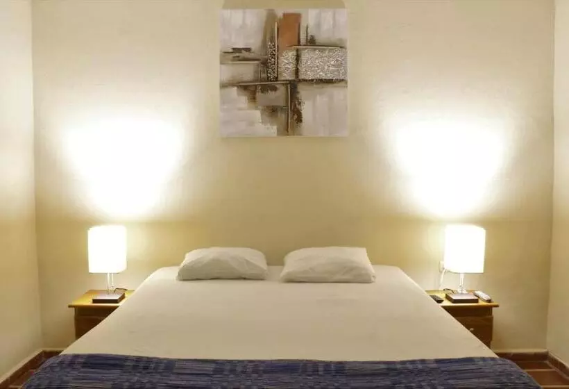 هتل Casa Central De Santa Ana