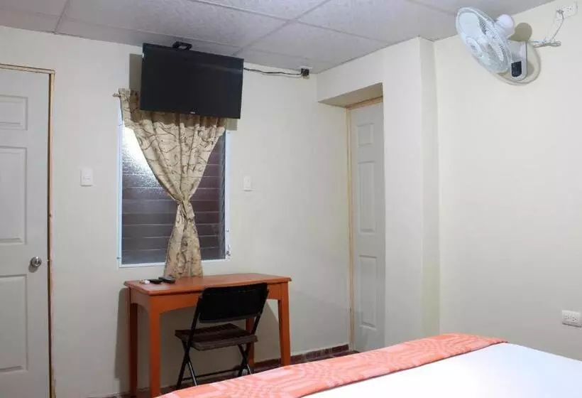 هتل Casa Central De Santa Ana