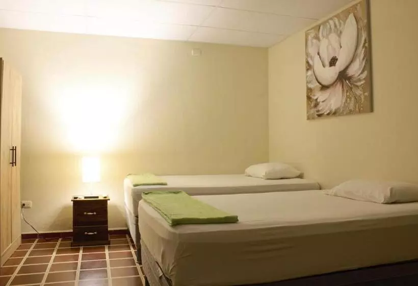 هتل Casa Central De Santa Ana