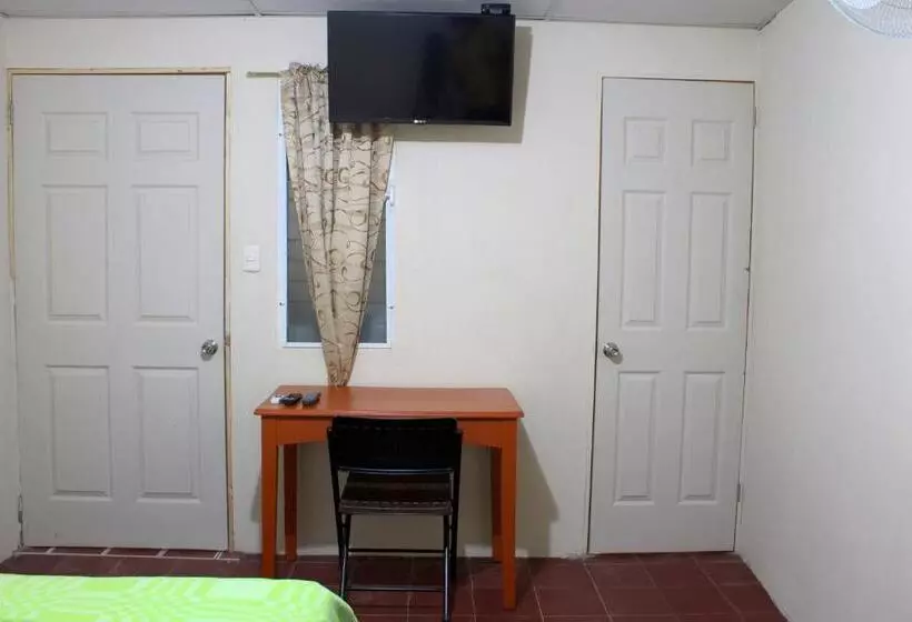 هتل Casa Central De Santa Ana