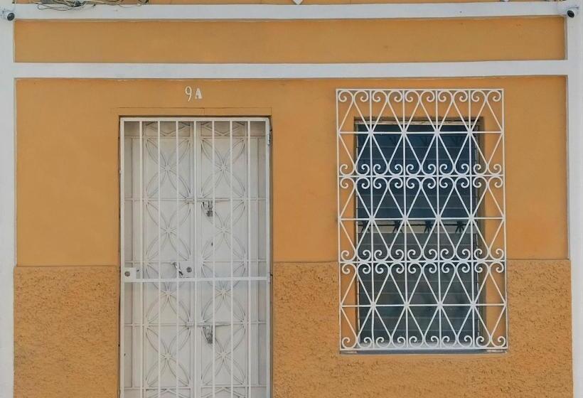 هتل Casa Central De Santa Ana