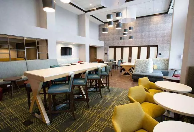 Hotelli Hampton Inn & Suites St. Clairsville